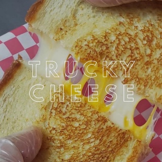⚡️Thursday, Jan. 13th⚡️
::
🧀 @thetruckycheese is back!
Dinner starts at 5pm!