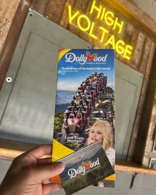 YOU COULD WIN THE GRAND PRIZE!
::
A season pass to Dollywood! 🎢

Courtesy of @bankoftennessee and High Voltage.
::
When you turn in your completed passport you will be entered in our prize drawing where you could win THIS and some other pretty rad prizes. 🤩
::
For information on the 
🏆 4th Annual Tasty Buds Throwdown 🥊
see High Voltage’s social media.